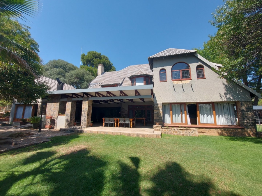 5 Bedroom Property for Sale in Waverley Free State